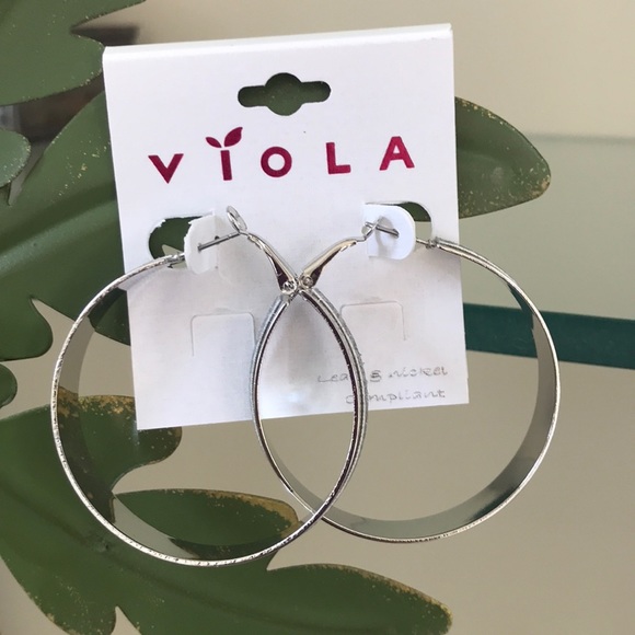 🌈Crushed Crystal Encrusted Hoop Earrings 💎 - Picture 4 of 5